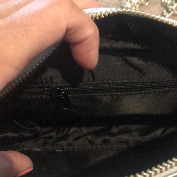 Victoria’s Secret crossbody bag - Picture 4 of 4